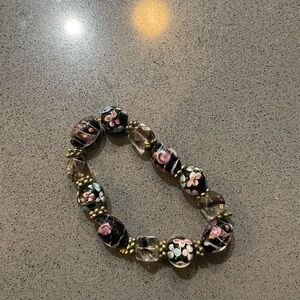 Elegant Floral Beaded Bracelet